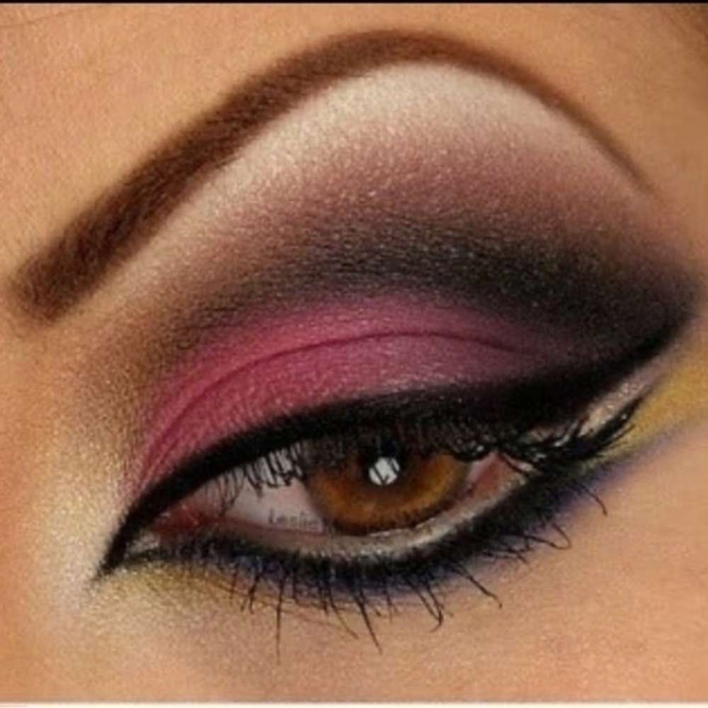 MAC SOFT MATTE EYE SHADOW-Fall in Love